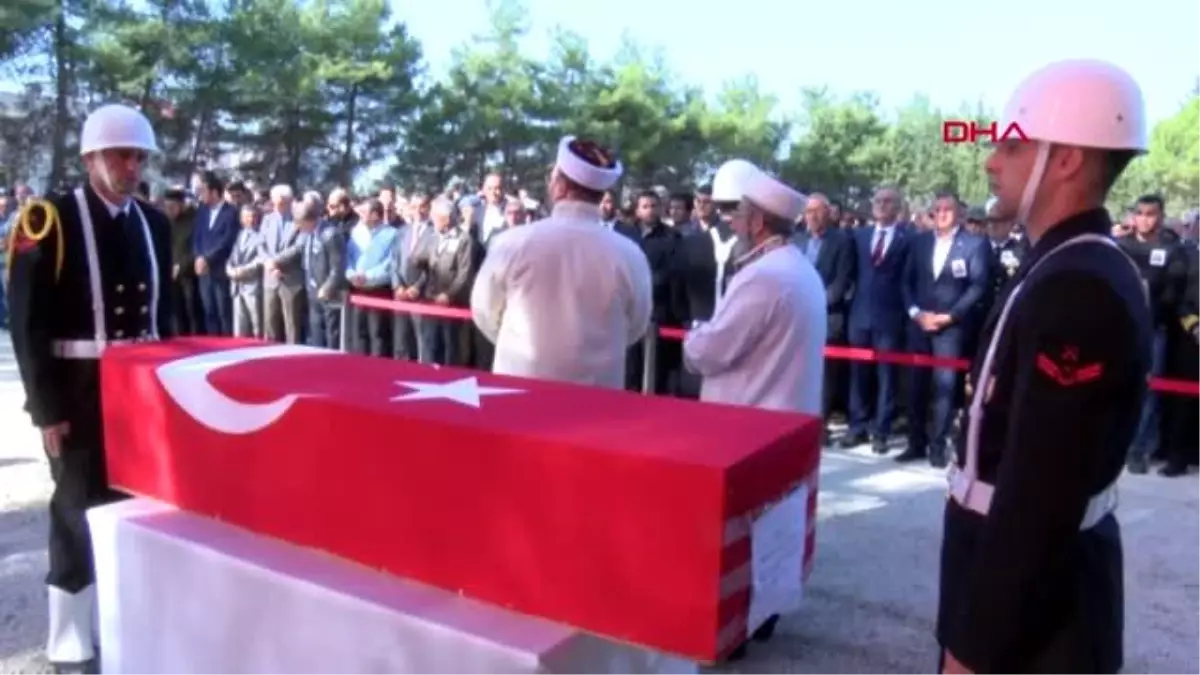 Hatay eğitim dalışında şehit olan astsubay, toprağa verildi