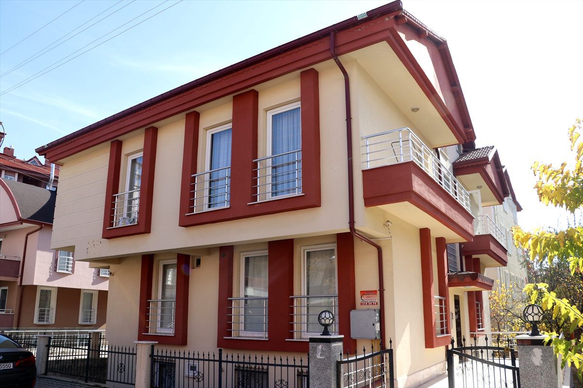 Isparta\'da üniversite öğrencisinin öldürüldüğü apartın boşaltıldığı iddiası