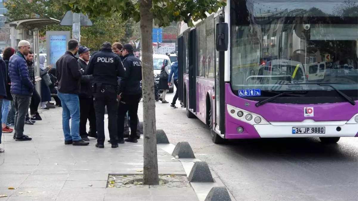 İstanbul\'da belediye otobüsünde panik anları