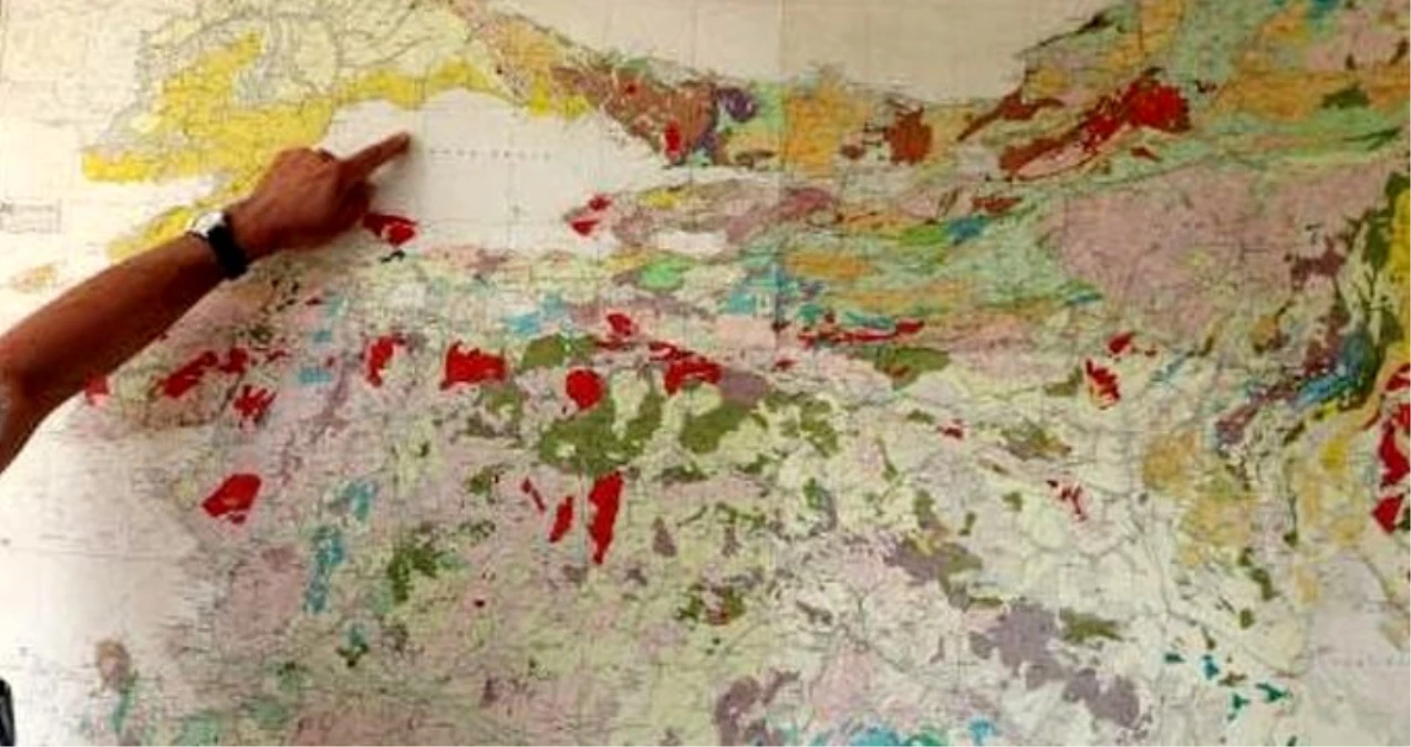 İstanbul\'un riskli ve sağlam zeminlerinin detaylı haritası çıkarıldı: En riskli ilçe Silivri