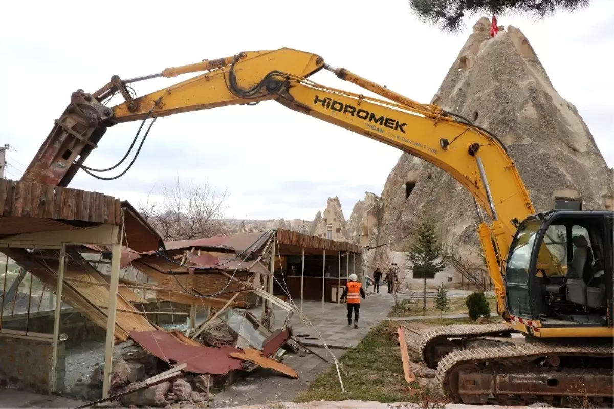 Kapadokya\'da 178 kaçak yapı yıkıldı