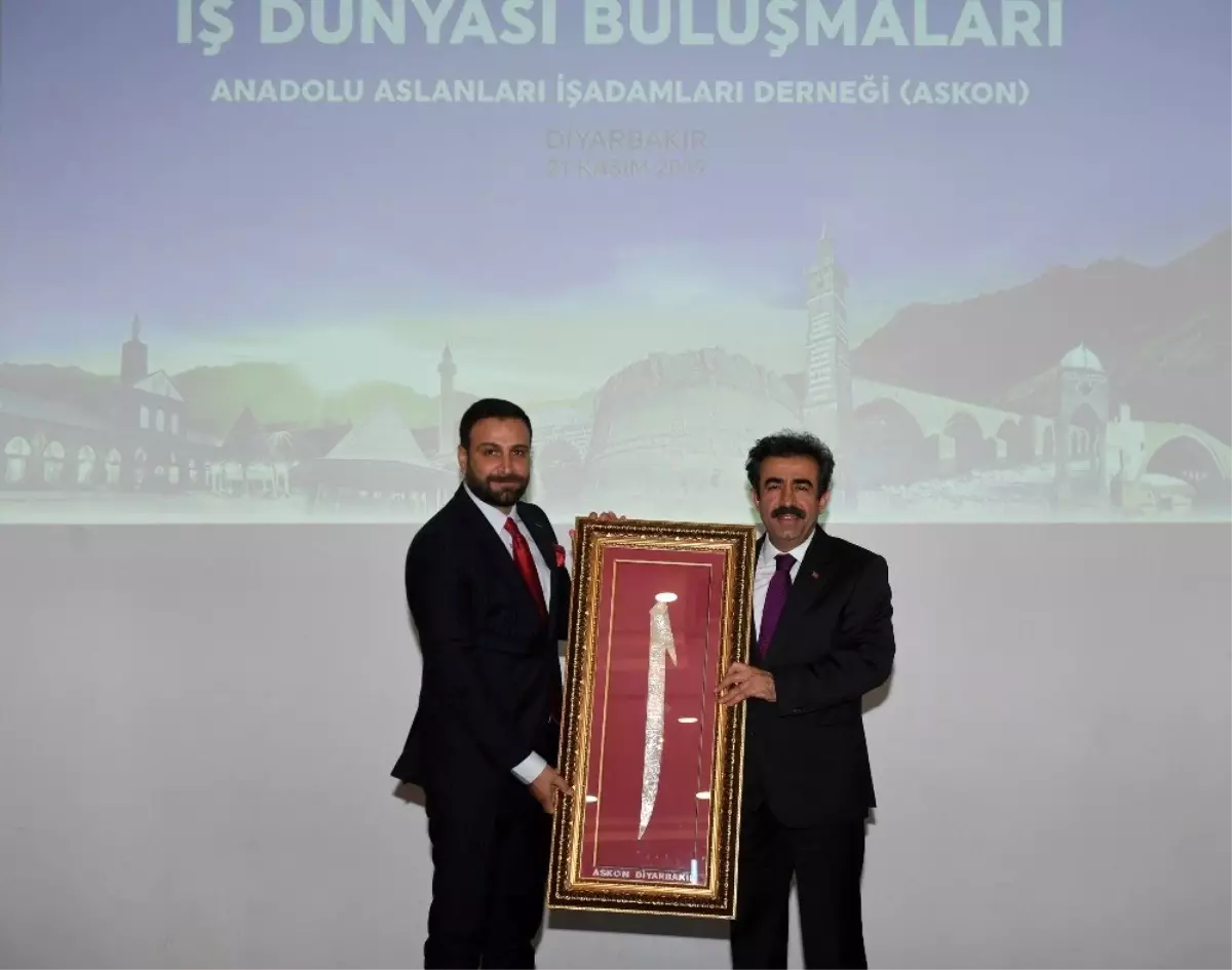 Vali Güzeloğlu, ASKON Diyarbakır Şube yönetimiyle bir araya geldi