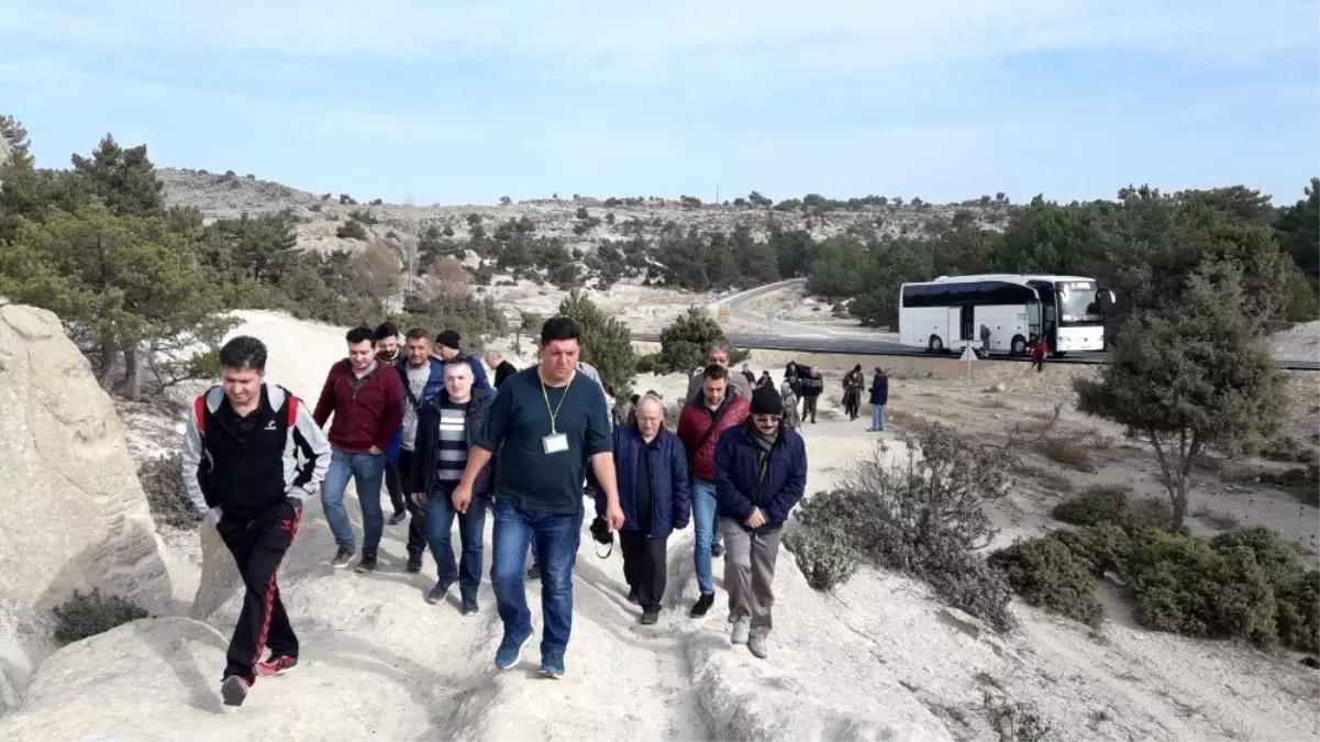 Afyon Lisesi Öğretmenlerinden Frig Vadisi turu