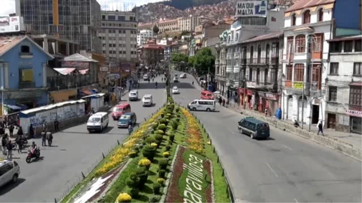 Bolivya\'da cenazeleriyle yürümek isteyen protestoculara polis müdahalesi - LA