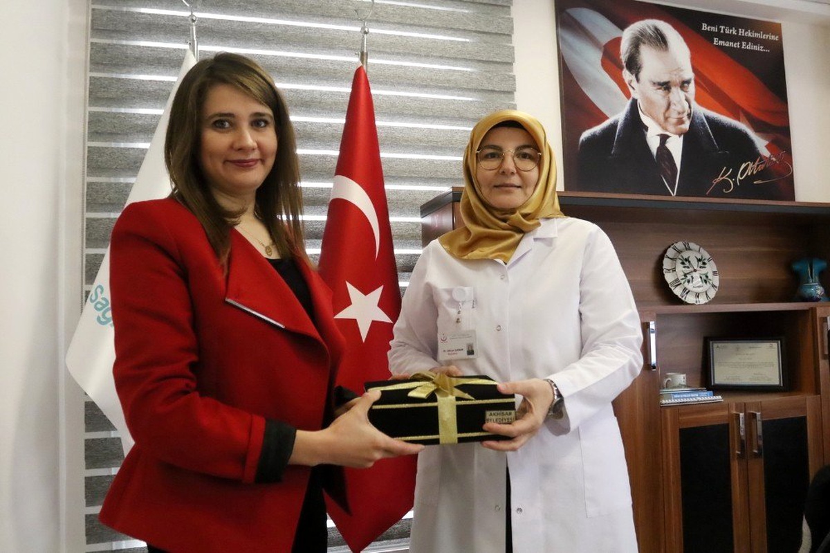 Diş hekimlerinin günlerini kutladılar