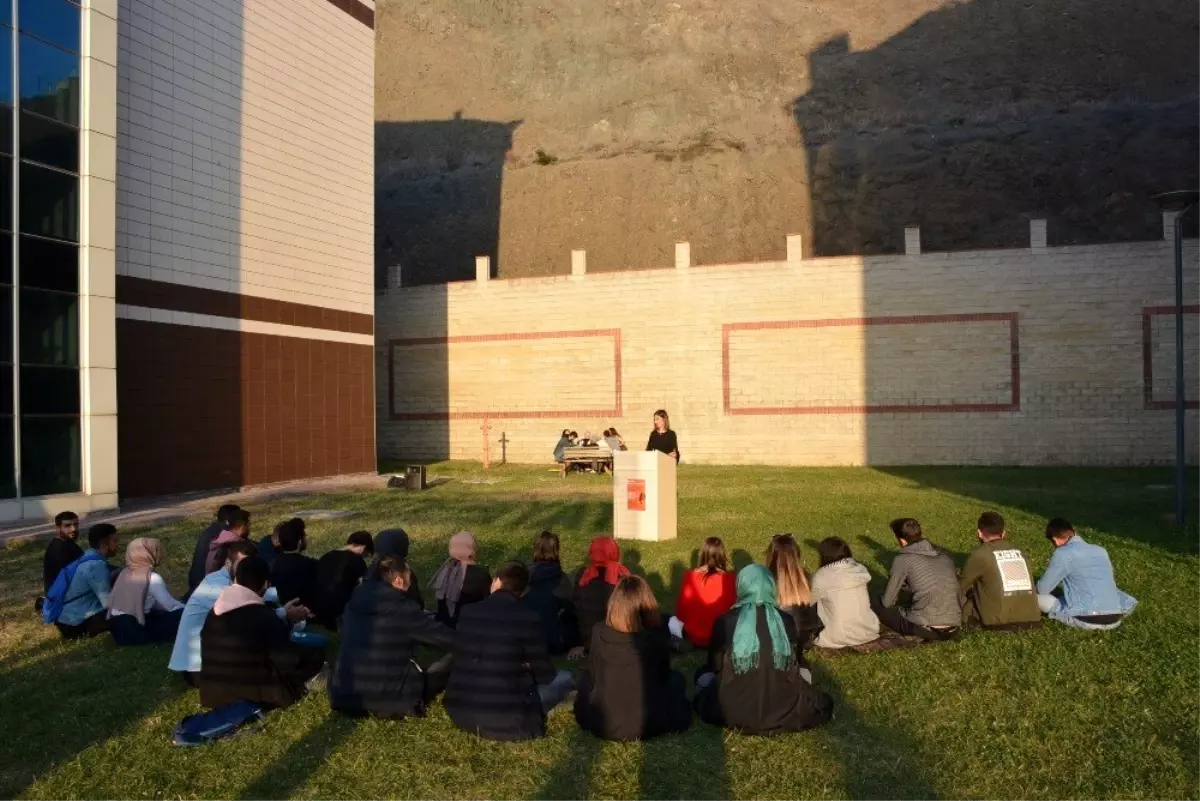 Düzce Üniversitesi Açık Kürsü uygulamasını başlattı