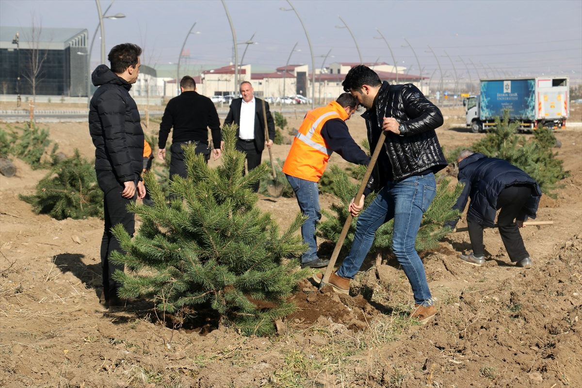 ETÜ\'de ağaç dikimi etkinliği düzenlendi