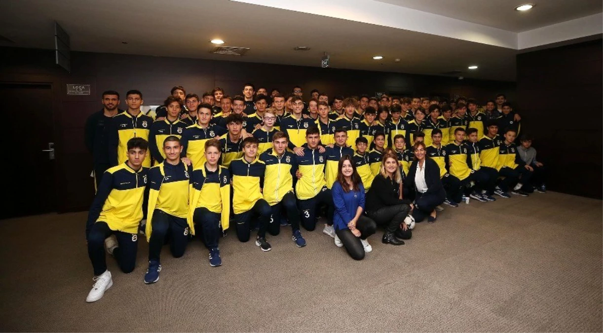 Fenerbahçeli sporcular, Sporda Şiddetsiz İletişim Eğitim Semineri\'ne katıldı