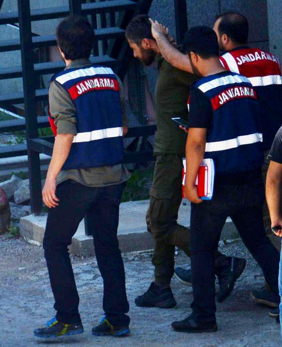 Gri listedeki teröristin Kürtçe savunma ısrarı