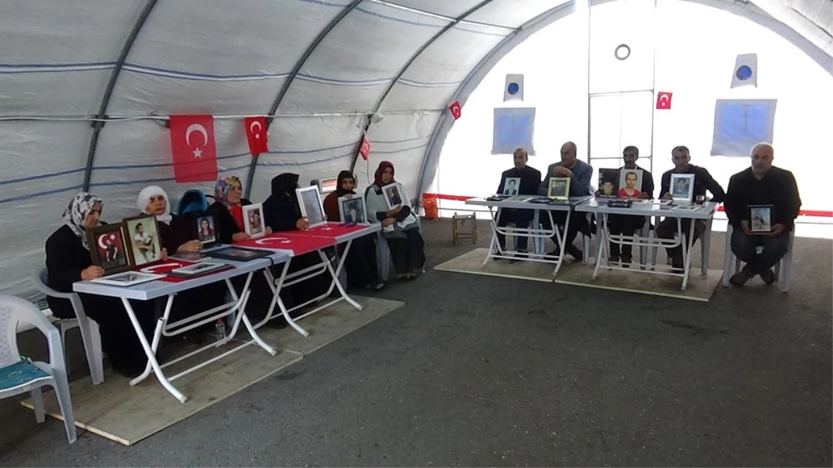 HDP önündeki ailelerin evlat nöbeti 81\'inci günde