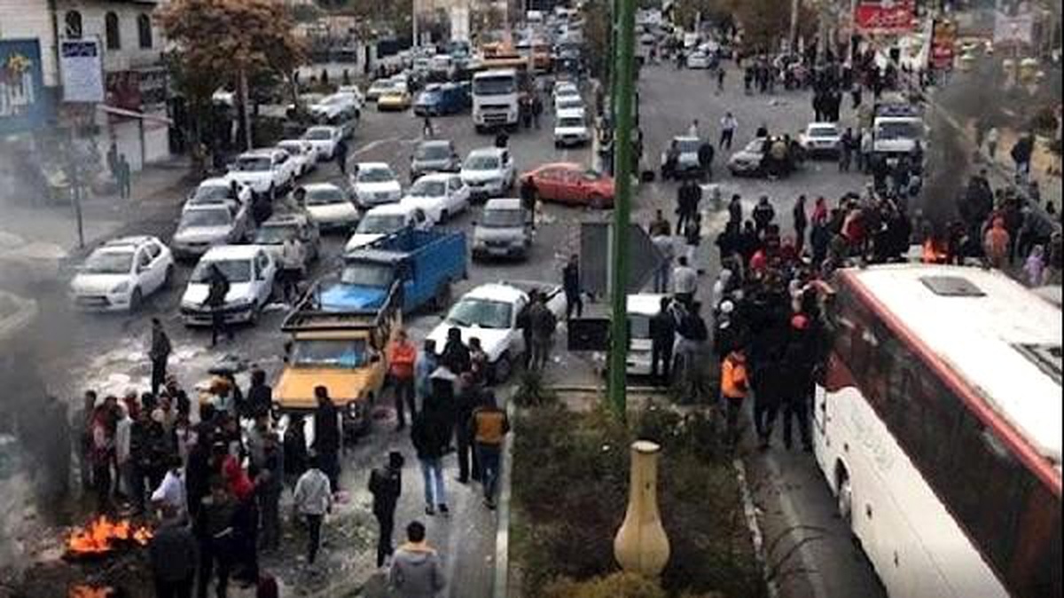 İran\'daki protestolarda \'200\'den fazla kişi öldürüldü\' iddiası