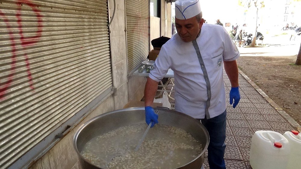 Kayserili şehit aileleri ve Talas Belediyesinden evlat nöbeti tutan ailelere ziyaret