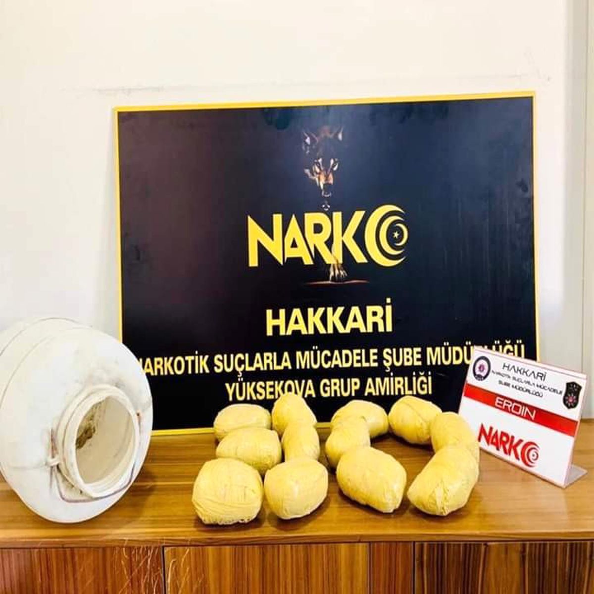 Narkotik ekipleri ülke genelinde 27 kilo uyuşturucu madde ele geçirdi
