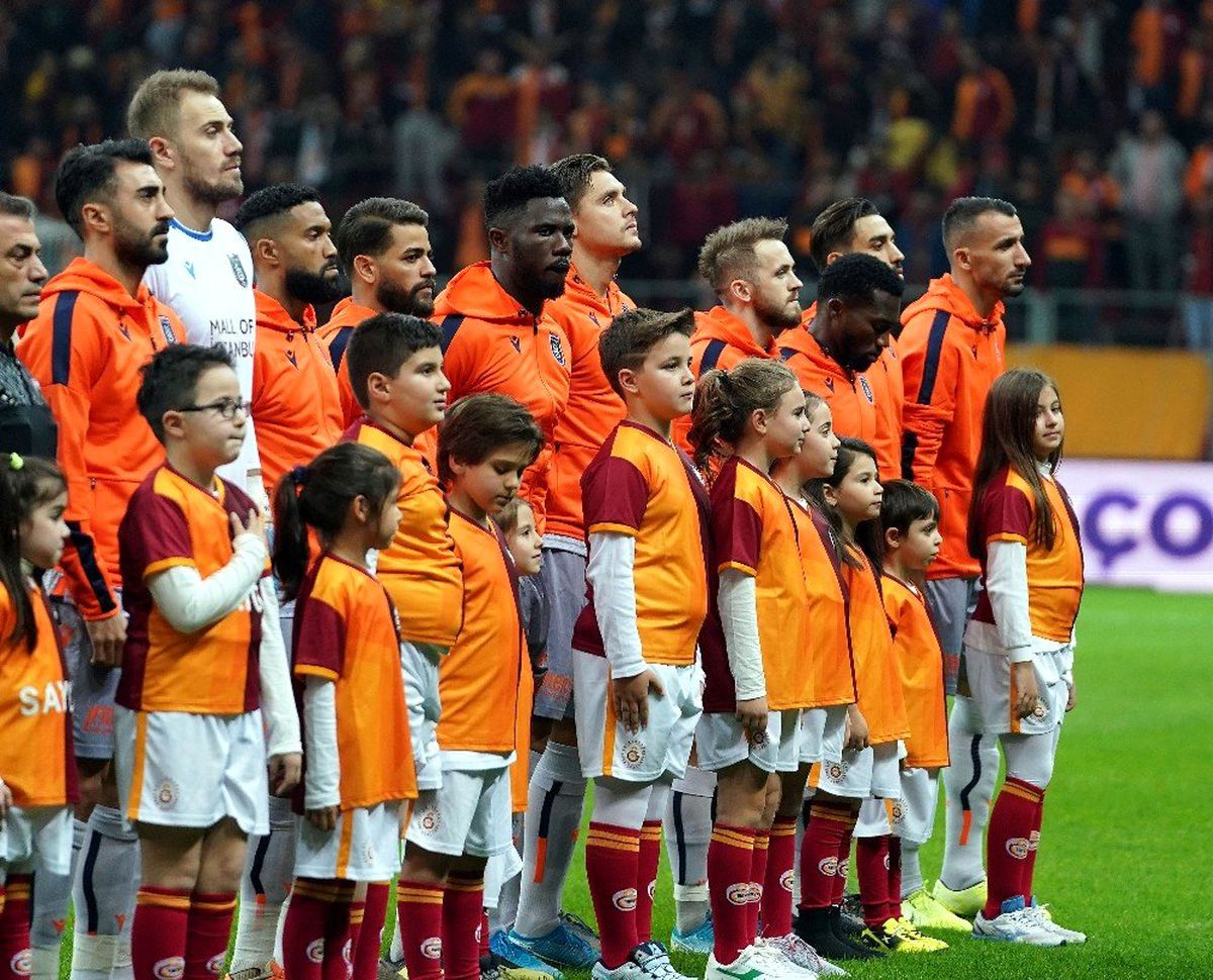 Okan Buruk\'tan 2 değişiklik