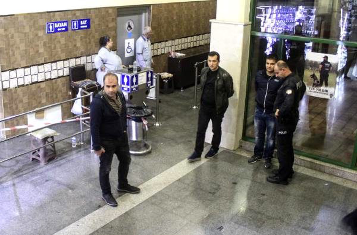 Otogar tuvaletinde intihar girişimi