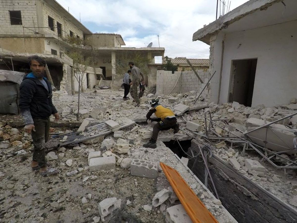 Rus savaş uçakları İdlib\'ı bombaladı: 2 ölü