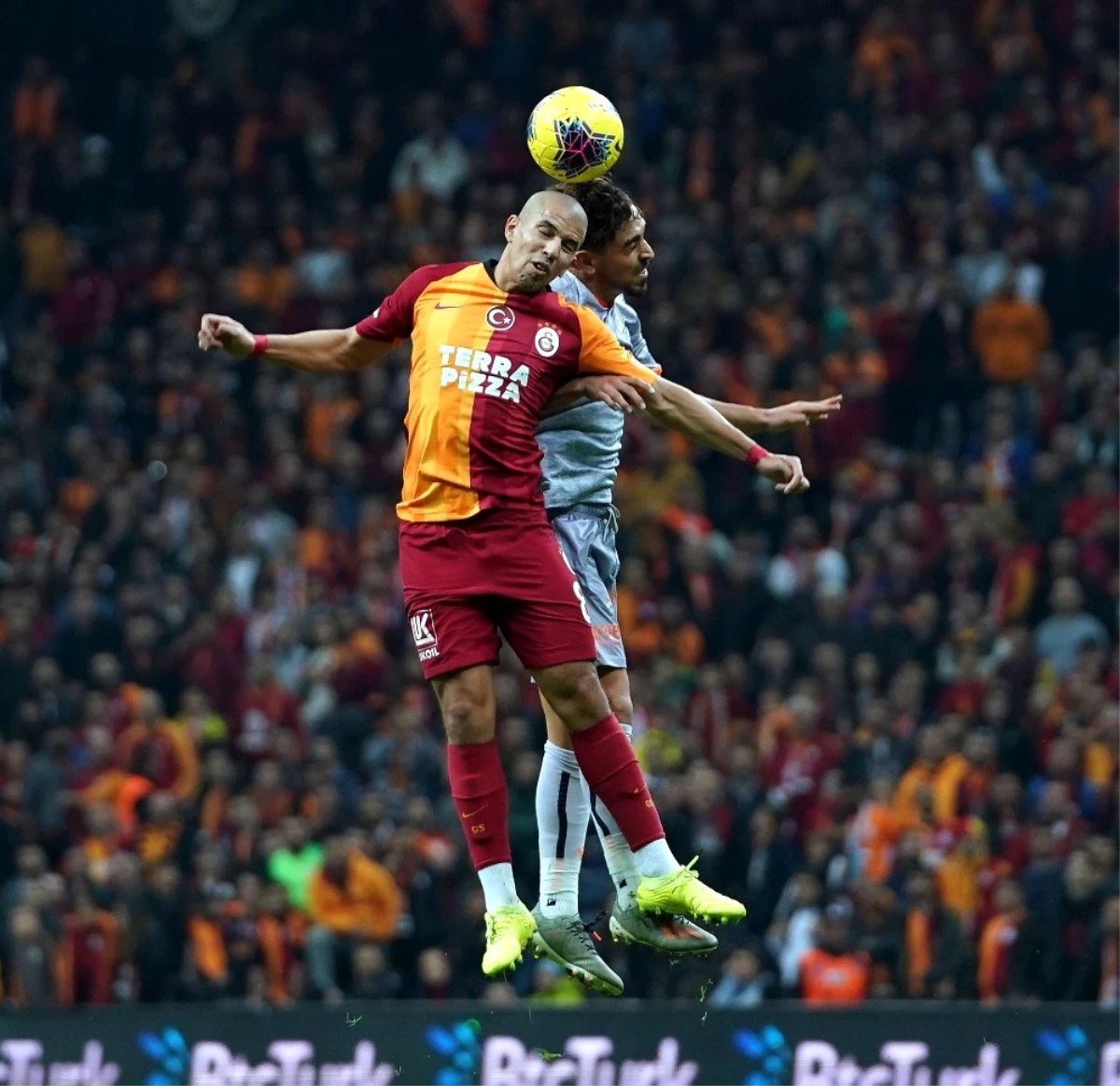 Süper Lig: Galatasaray: 0 - Medipol Başakşehir: 0 (İlk yarı)