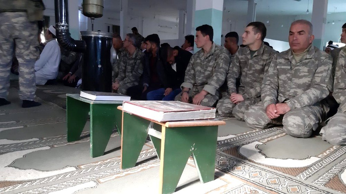 Tel Abyad\'da cuma namazı kılındı