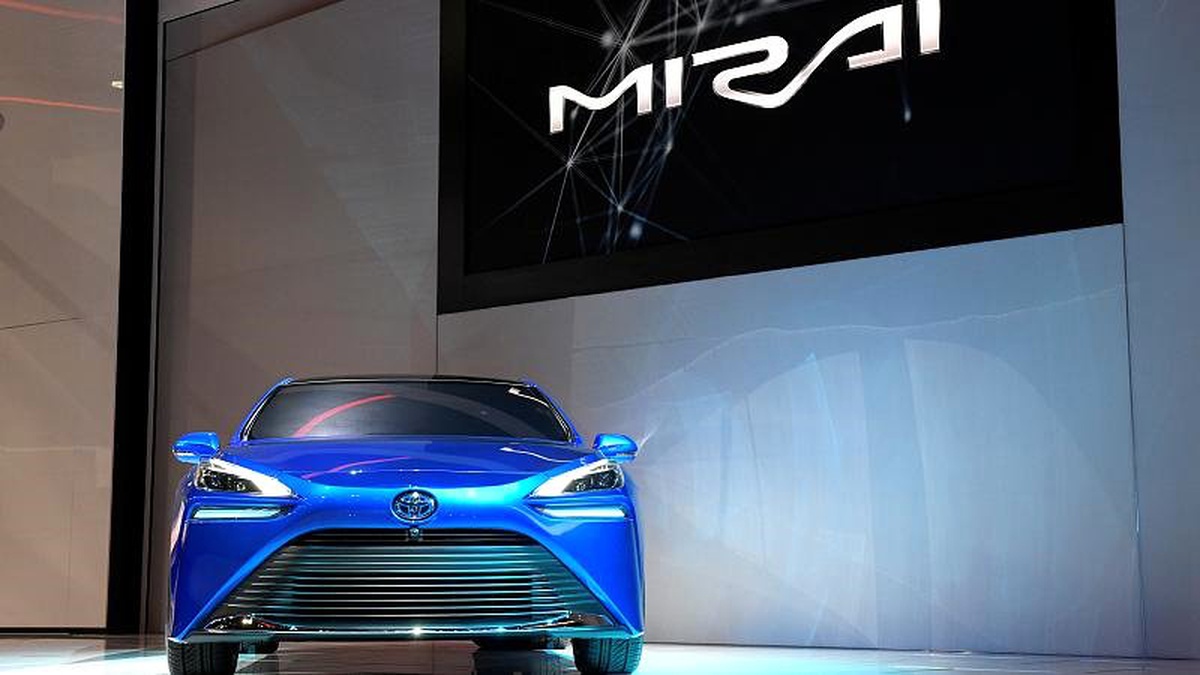 Toyota\'dan hidrojen yakıt hücreli otomobil: Mirai