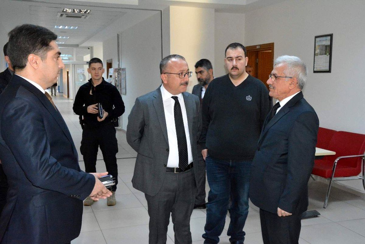 Vali Atik, kamu kurumlarını denetledi