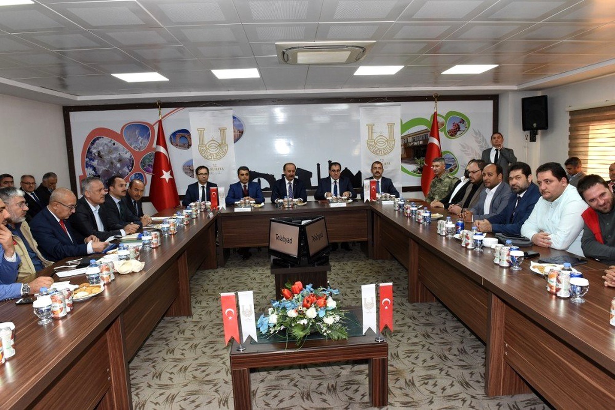 Vali Erin, Telabyad ve Resulayn\'daki son durumu anlattı