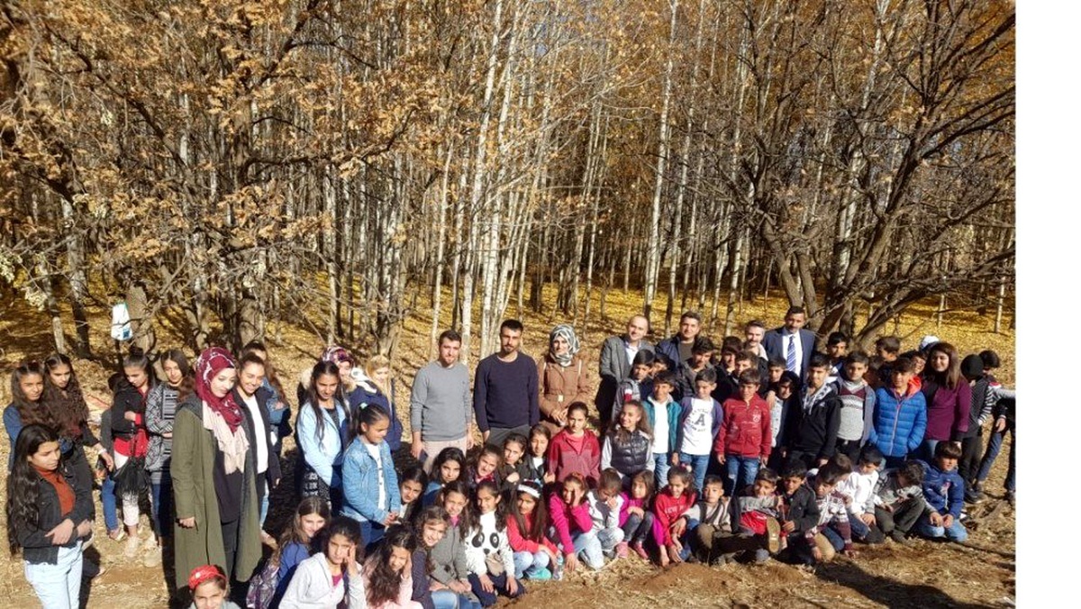 Varto\'da öğrenmen ve öğrenciler için piknik etkinliği