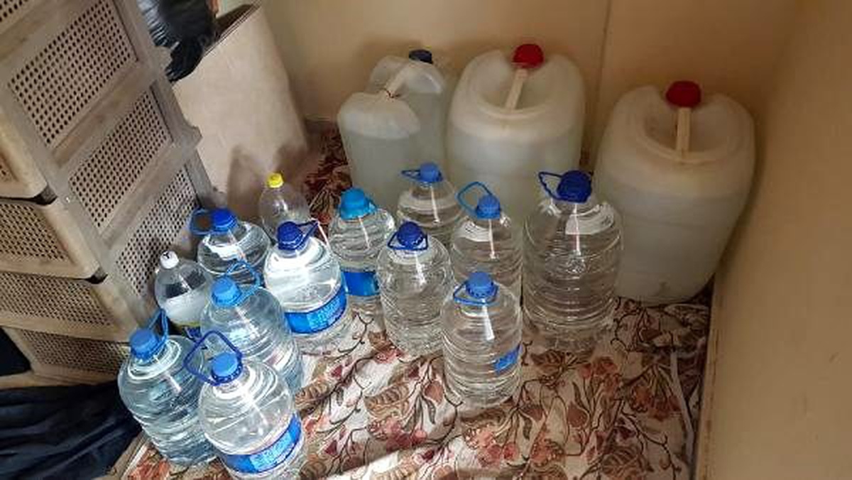 Adana\'da 865 litre sahte rakı ele geçirildi