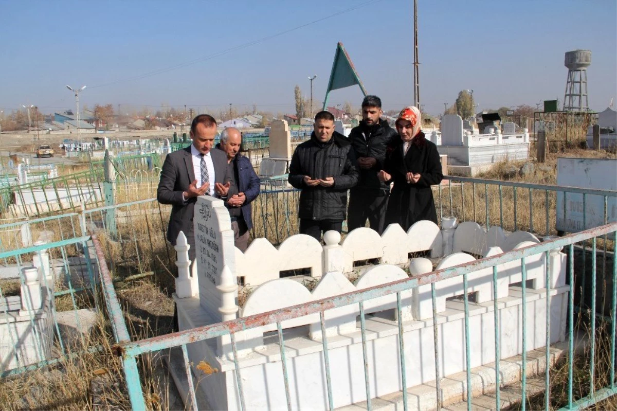 Ağrı\'da öğretmen Mehmet Salih Akdoğan mezarı başında anıldı