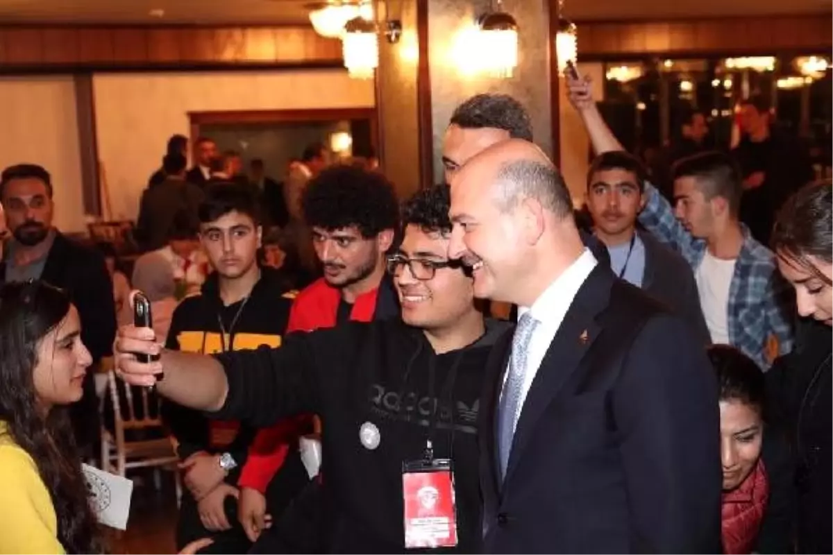 Bakan Soylu, \'Yarın Çok Genç Olacak\' projesinde sporcularla buluştu