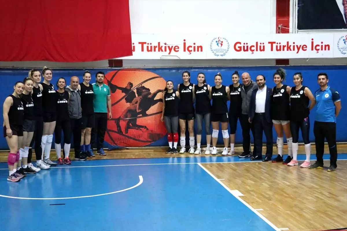 Bolu\'nun voleyboldaki gururu şampiyonluğa kitlendi