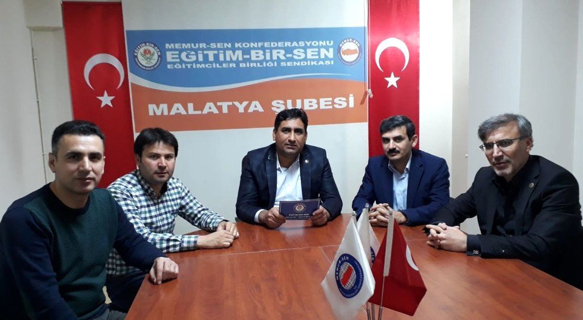 Eğitim Bir-Sen\'den Öğretmen Günü kutlaması