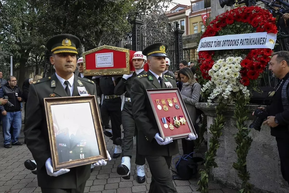 Eski Genelkurmay Başkanı Büyükanıt son yolculuğuna uğurlandı