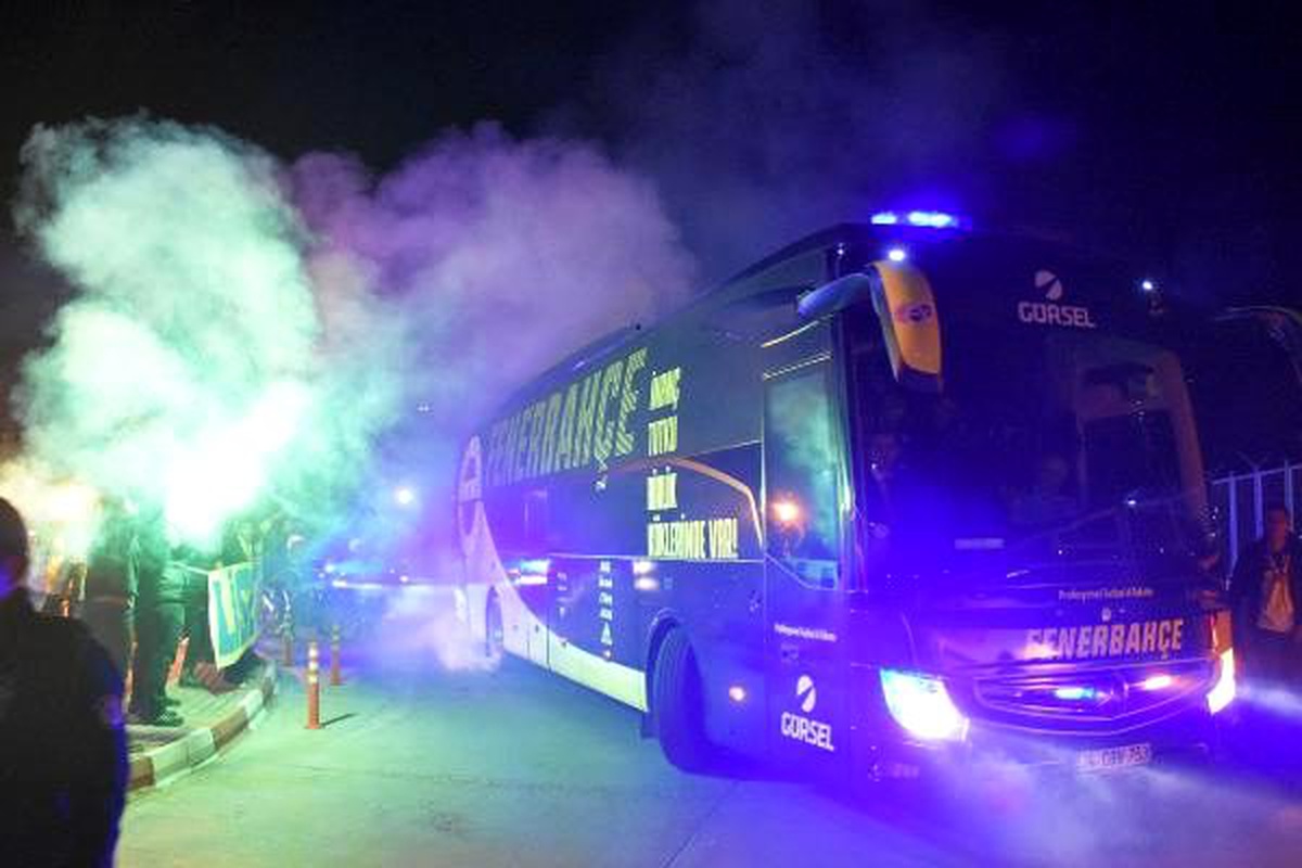 Fenerbahçe\'ye Malatya\'da coşkulu karşılama
