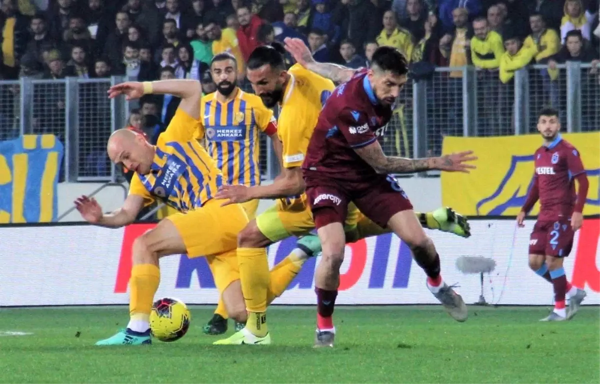 İlk yarıda tek gol var