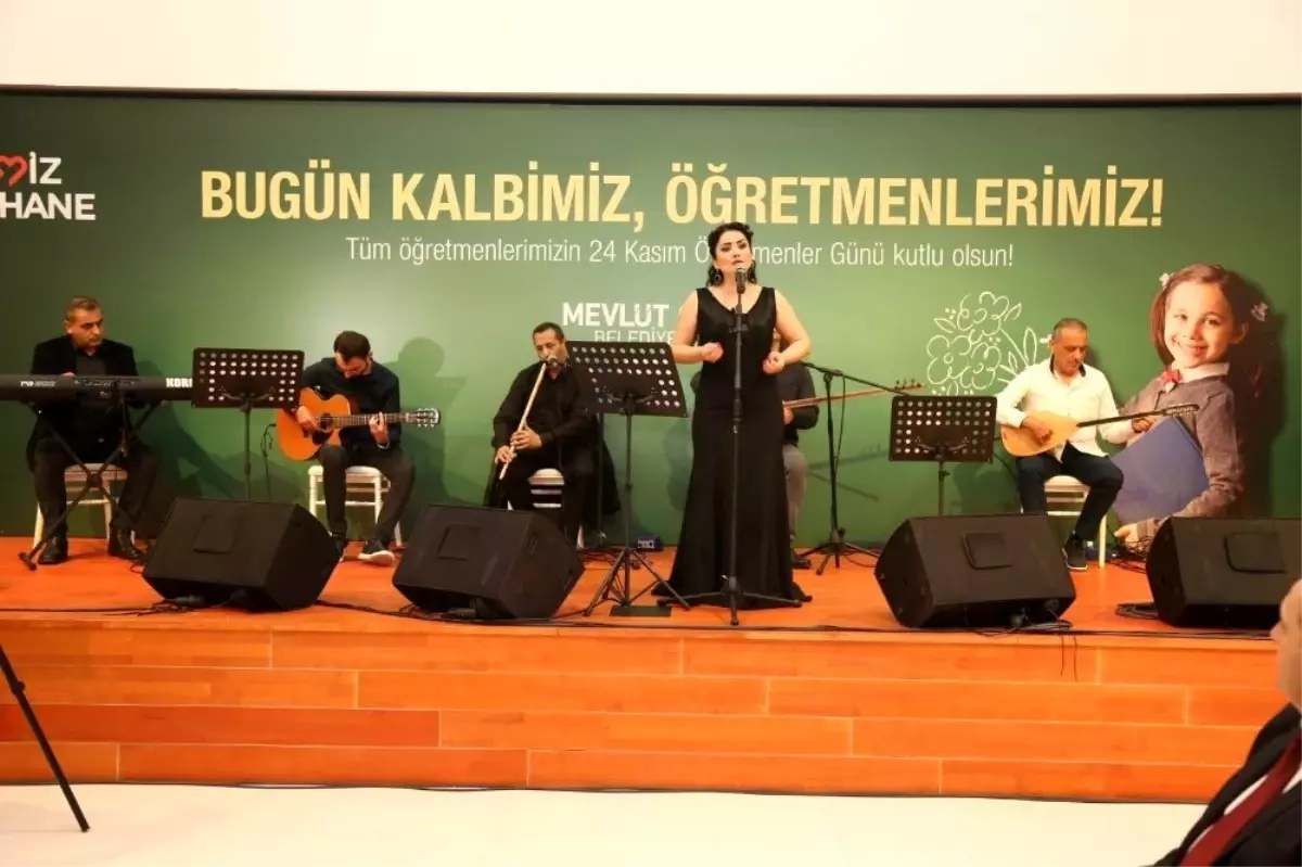 Kağıthane\'de 24 Kasım Öğretmenler Günü kutlandı