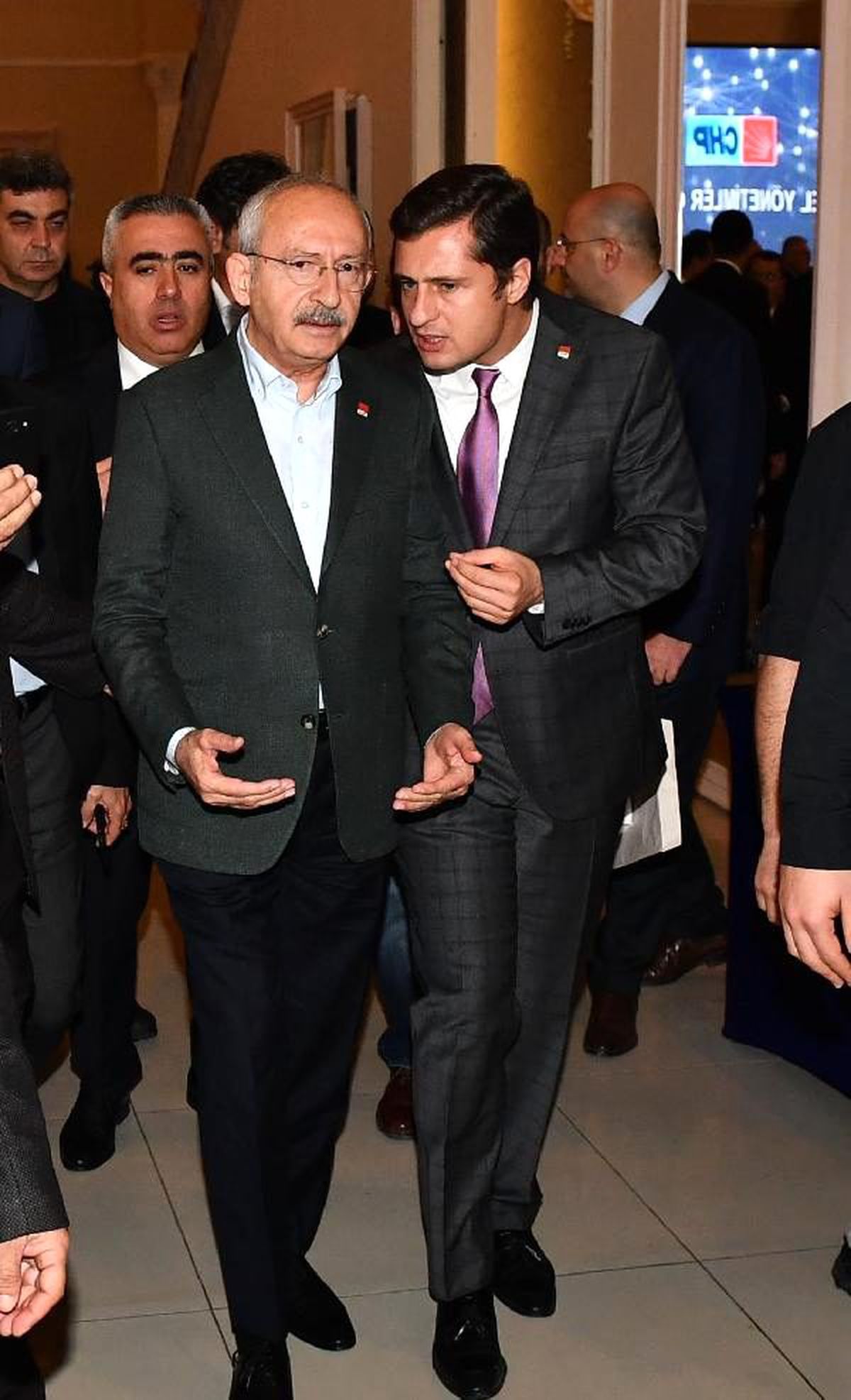 Kılıçdaroğlu\'ndan İzmir\'de mini MYK