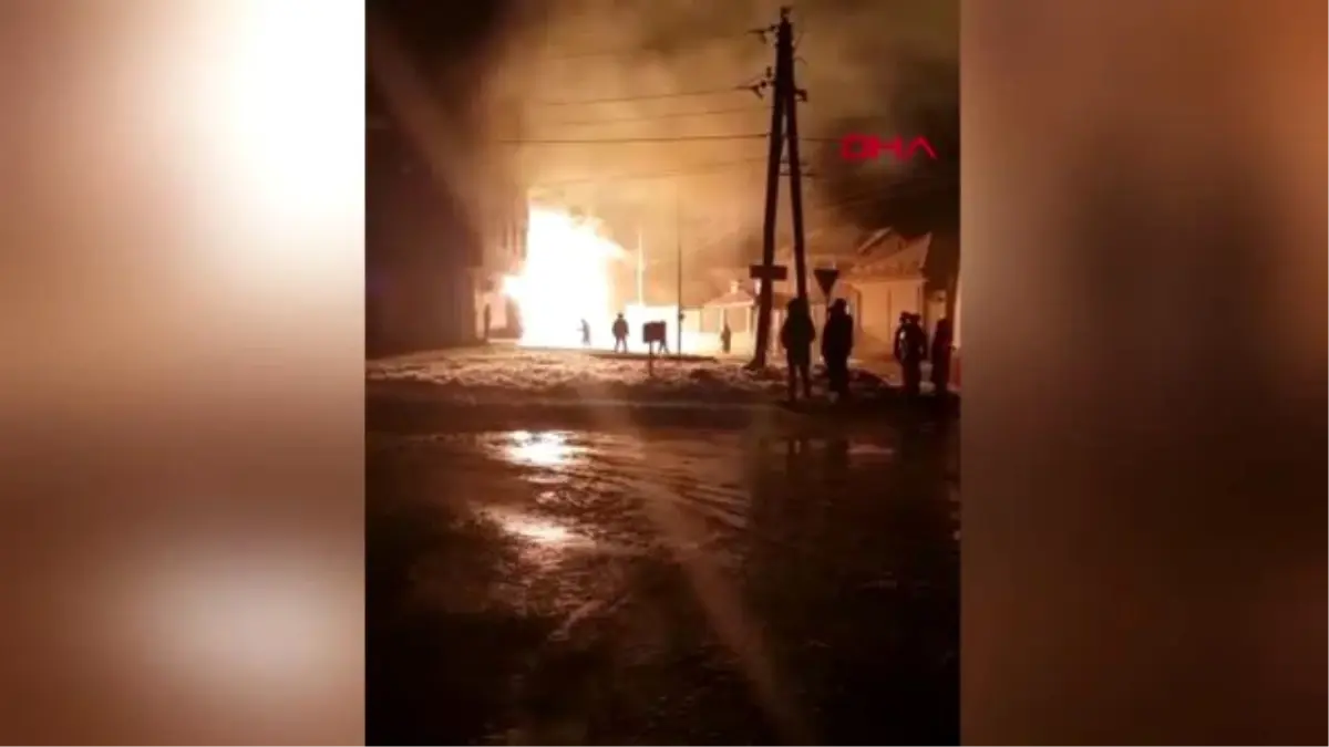 Petrol boru hattına çarpan otomobil yangın çıkardı