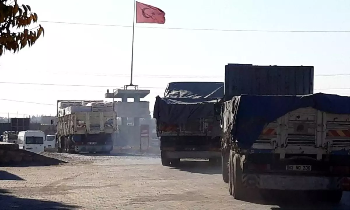 Tel Abyad\'daki patlamanın ardından bölgeye yardım konvoyu gönderildi