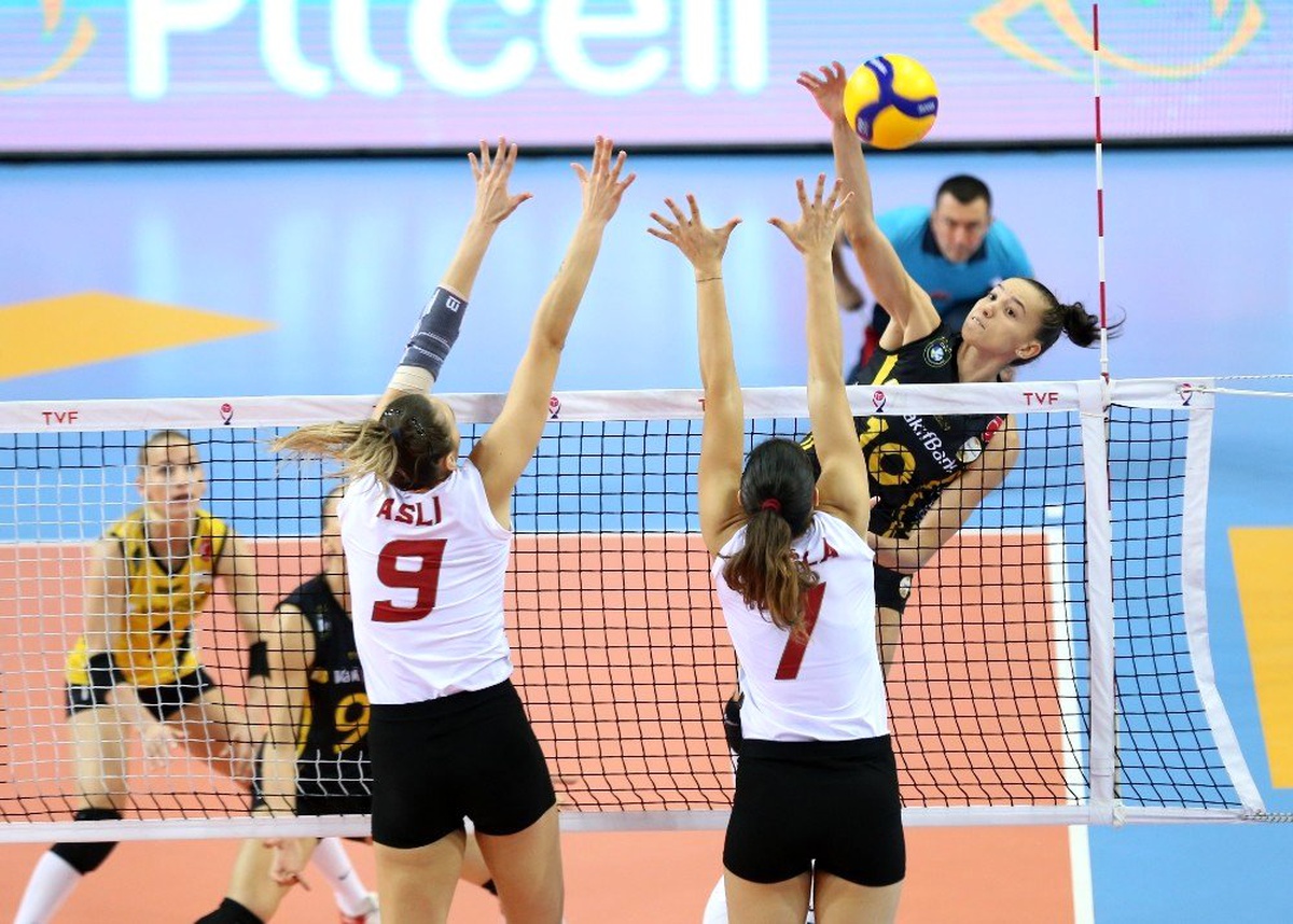 Vestel Venus Sultanlar Ligi: VakıfBank: 3 - Galatasaray: 1