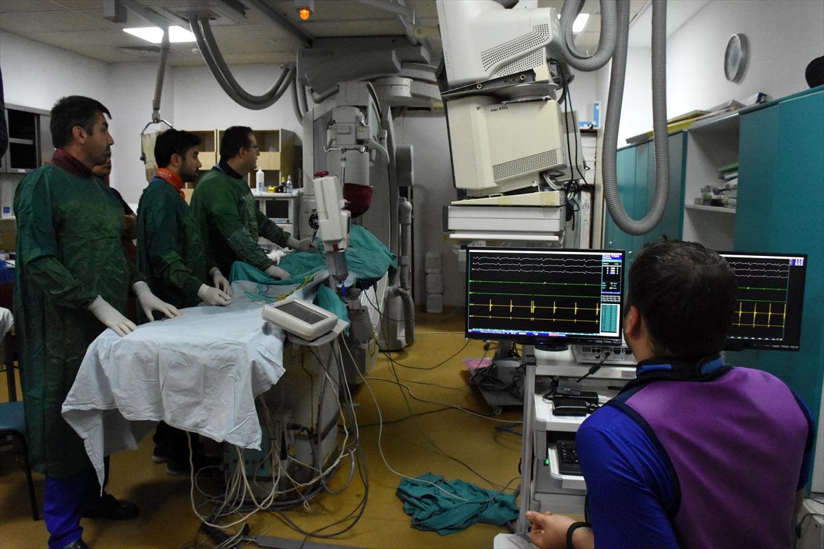 Akciğerinde pıhtı oluşan doktor, ameliyatla sağlığına kavuştu