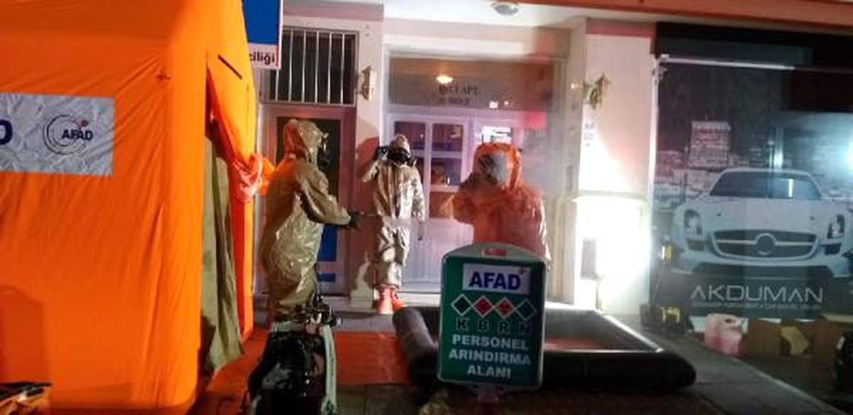 Aksaray\'da gelen zarfın içinde kimyasal madde paniği (1)