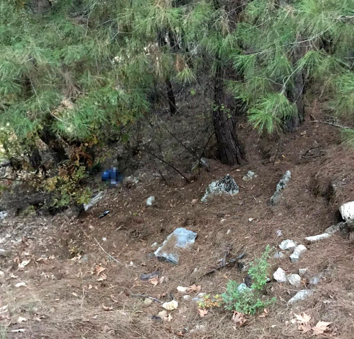 Antalya\'da otomobil 70 metrelik şarampole yuvarlandı: 1 ölü