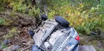 Antalya'da uçuruma yuvarlanan otomobilin sürücüsü öldü