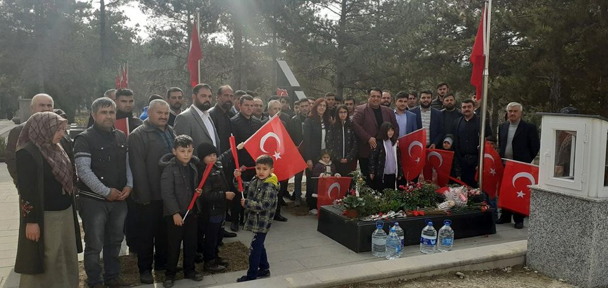 Aybüke öğretmen kabri başında anıldı