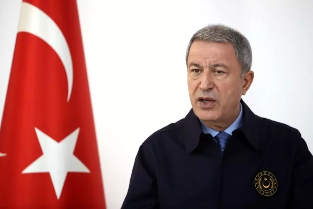 Bakan Akar\'dan şehit asker için başsağlığı mesajı