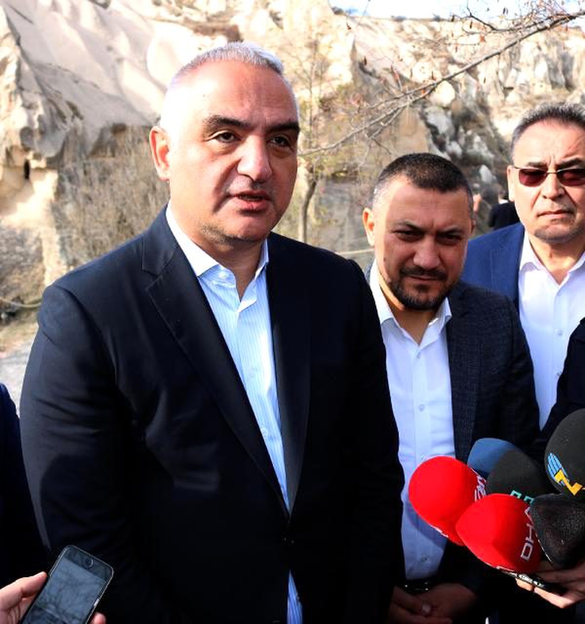 Bakan Ersoy, sıcak hava balonuyla Kapadokya\'yı gezdi (2)