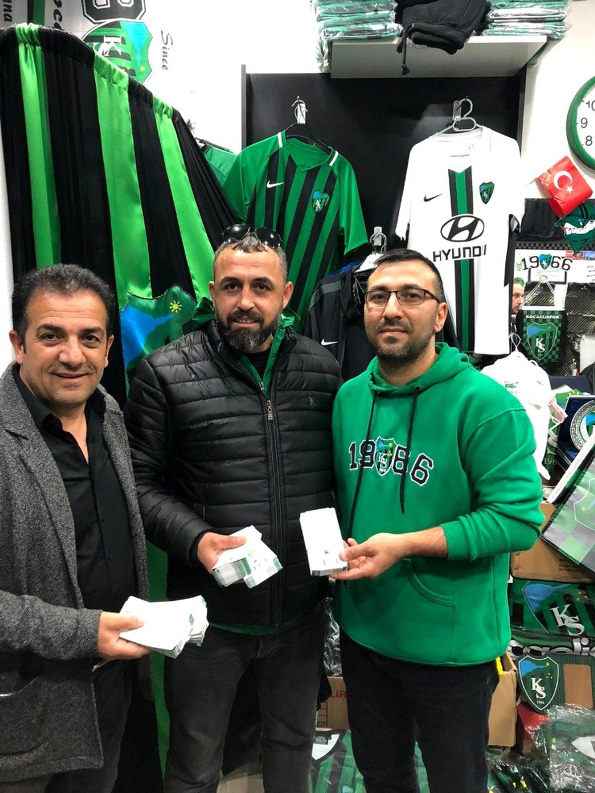 Başkan Hürriyet\'ten Kocaelispor maçı için bilet ve otobüs desteği