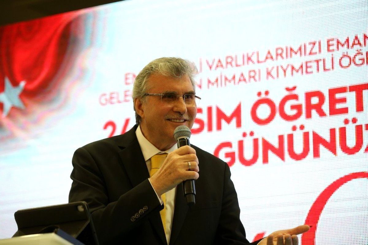 Başkan Yüce: "Öğretmenlik annelik babalık kadar kıymetli bir meslektir"