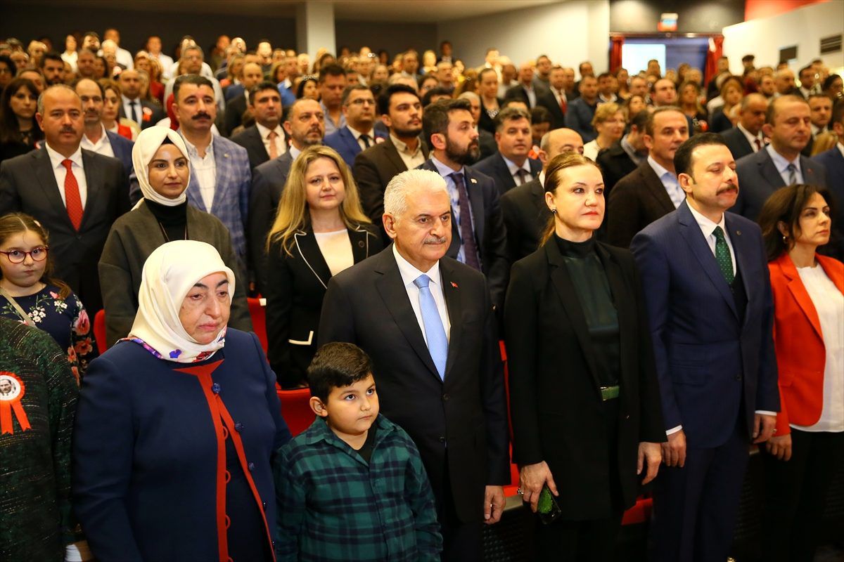Binali Yıldırım: "Türkiye\'de eğitim adına önemli alt yapı çalışmaları yapıldı"