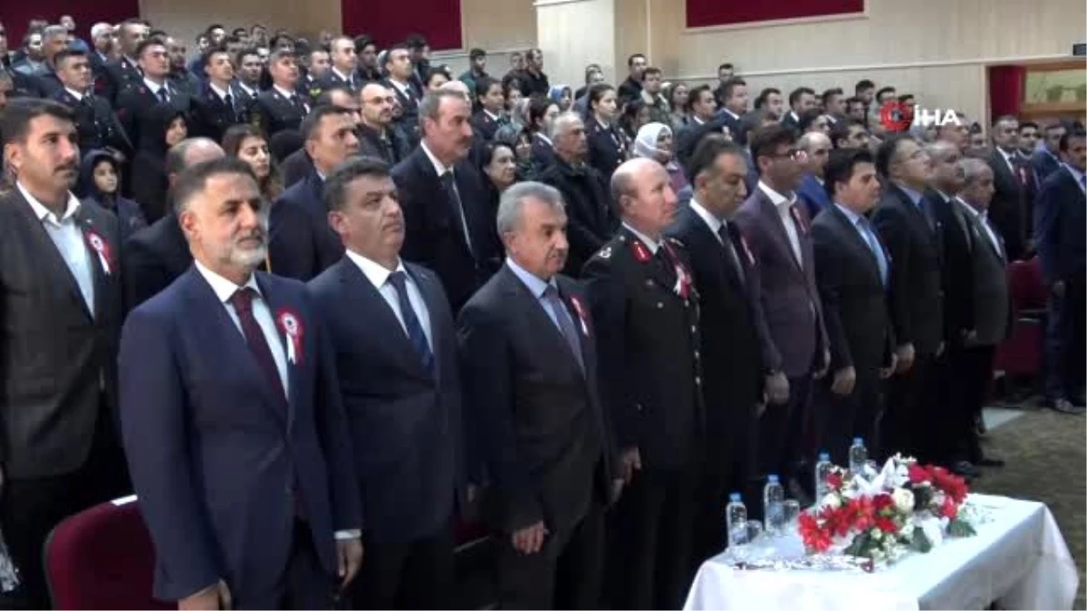 Bitlis\'te 24 Kasım Öğretmenler Günü kutlandı
